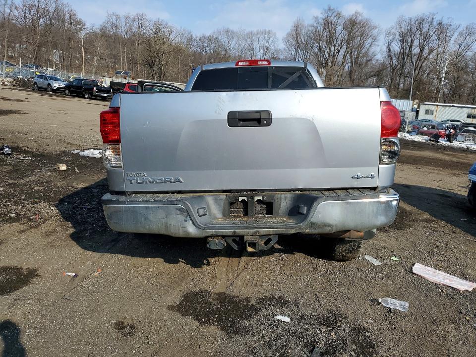 Photo 6 from auction – 2011 TOYOTA TUNDRA DOU with VIN 5TFUM5F16BX023943