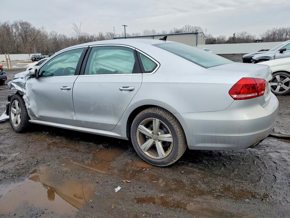 Photo 2 from auction – 2013 VOLKSWAGEN PASSAT with VIN 1VWBP7A37DC136553