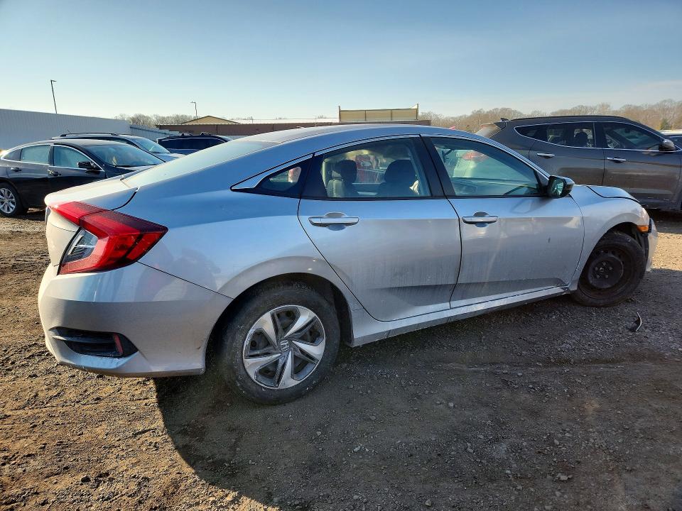 Photo 3 from auction – 2021 HONDA CIVIC with VIN 2HGFC2F64MH555318