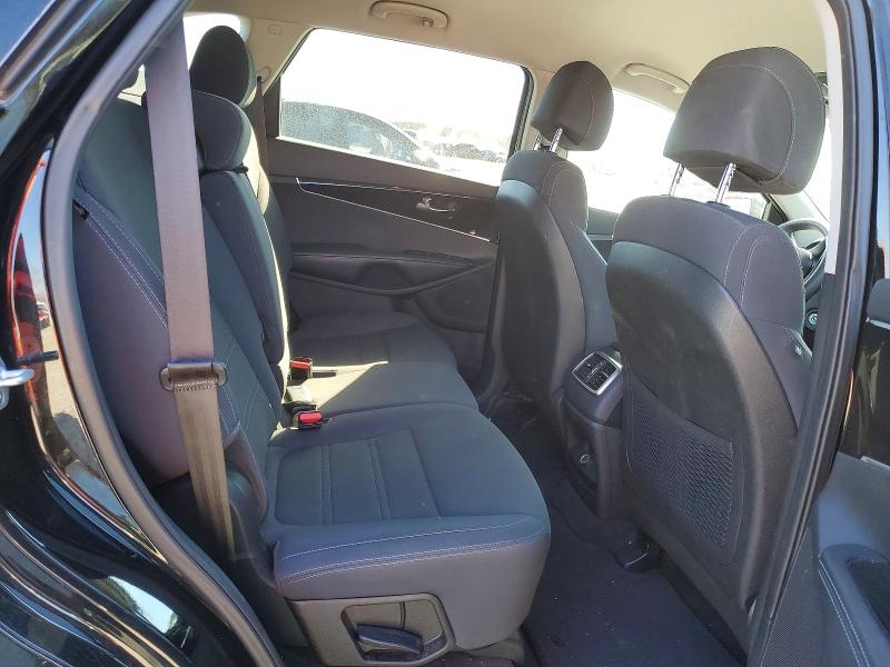 Photo 10 from auction – 2017 KIA SORENTO with VIN 5XYPG4A3XHG218561