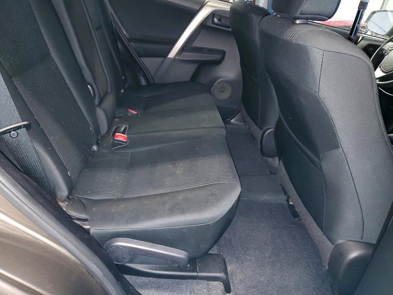 Photo 11 from auction – 2015 TOYOTA RAV4 LE with VIN 2T3BFREV3FW390774