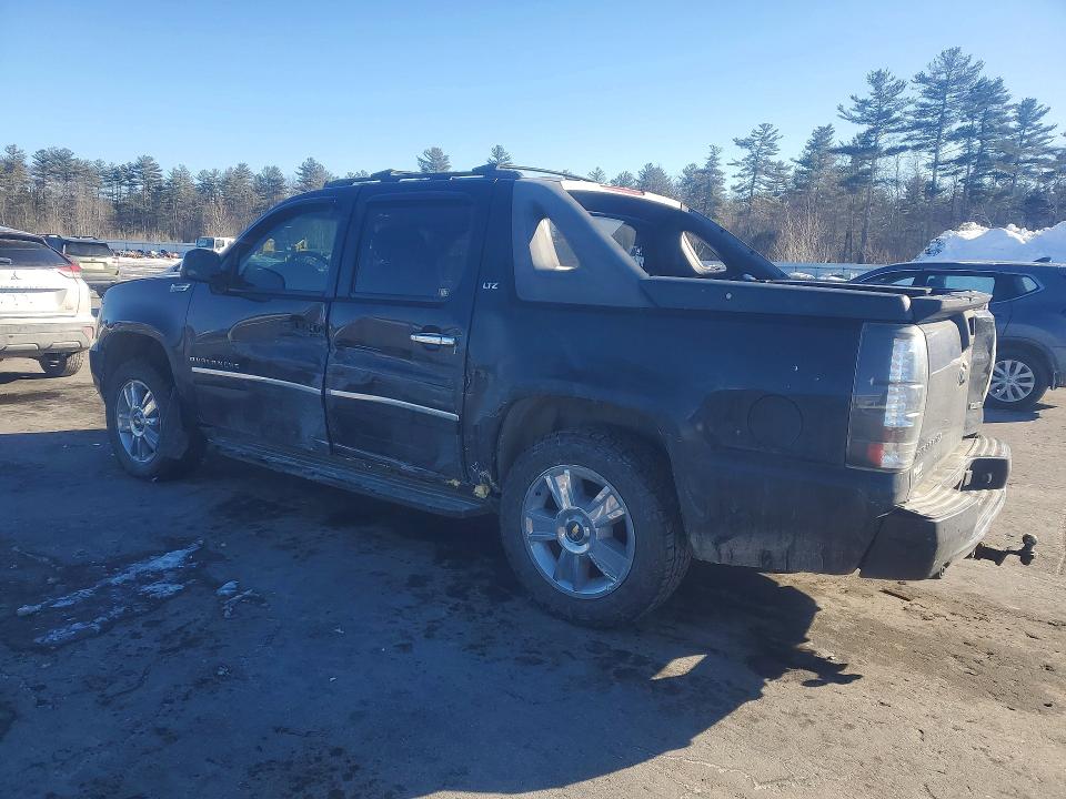 Photo 2 from auction – 2010 CHEVROLET AVALANCHE with VIN 3GNVKGE06AG104093
