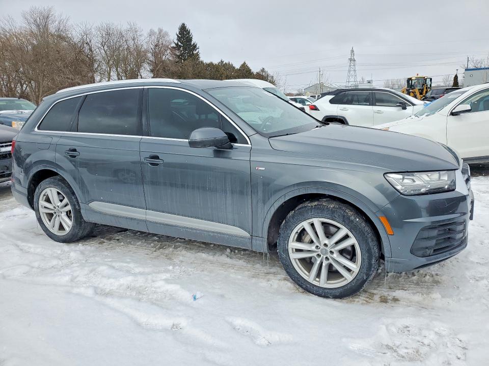 Photo 4 from auction – 2017 AUDI Q7 TECHNIK with VIN WA1WAAF75HD040994