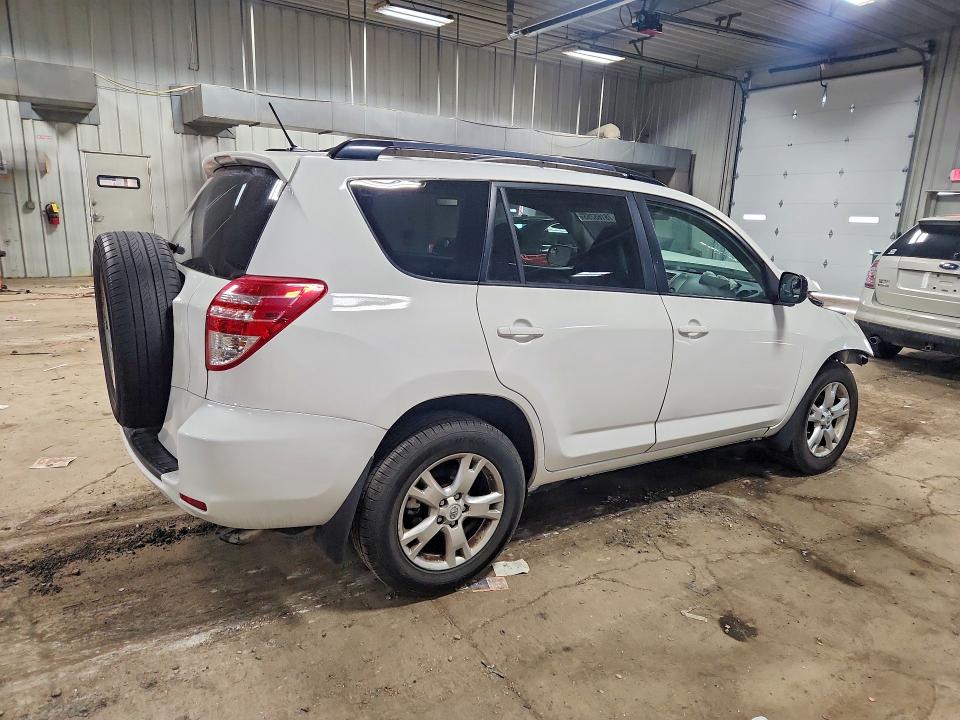 Photo 3 from auction – 2011 TOYOTA RAV4 with VIN 2T3ZF4DV8BW082691
