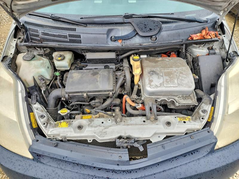 Photo 11 from auction – 2005 TOYOTA PRIUS with VIN JTDKB20U450129464