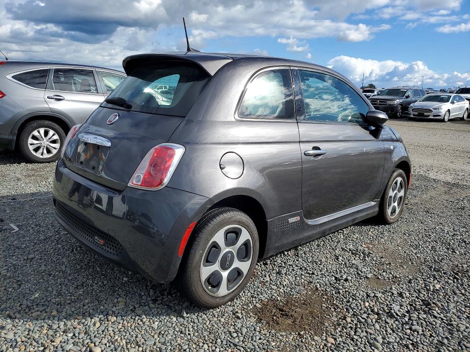 Photo 3 from auction – 2017 FIAT 500 with VIN 3C3CFFGE3HT561683