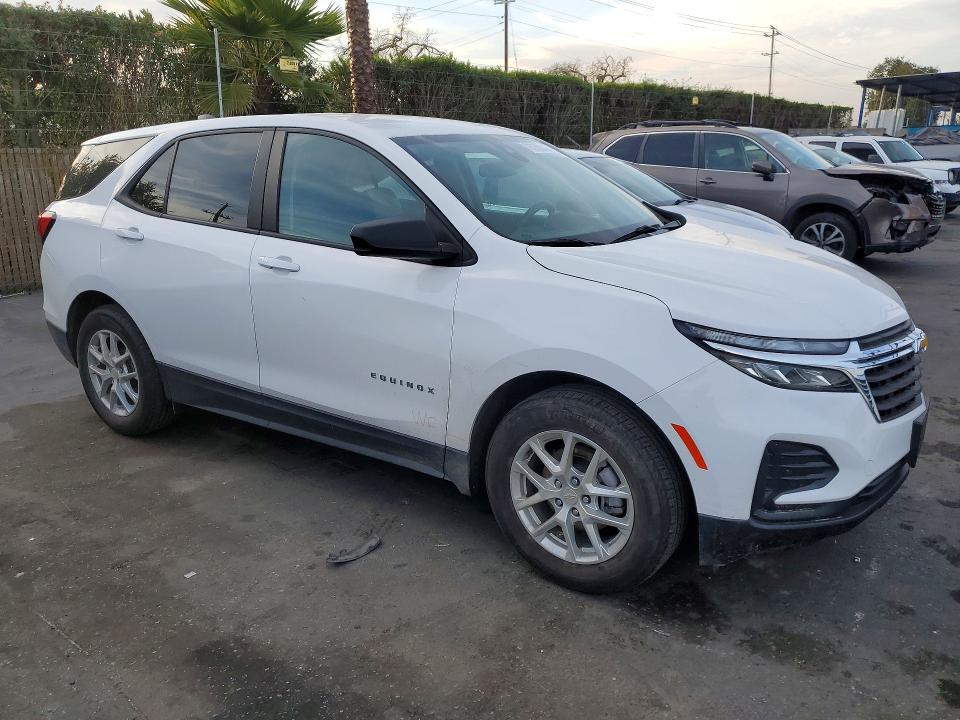 Photo 4 from auction – 2024 CHEVROLET EQUINOX with VIN 3GNAXHEG5RL265492