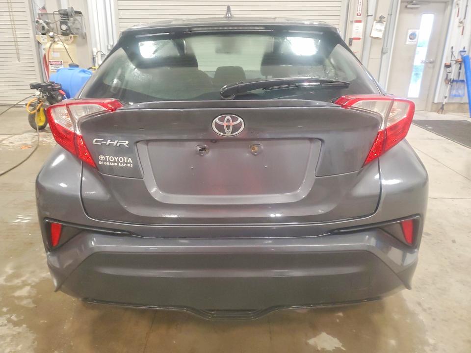 Photo 6 from auction – 2018 TOYOTA C-HR XLE with VIN NMTKHMBX3JR004303