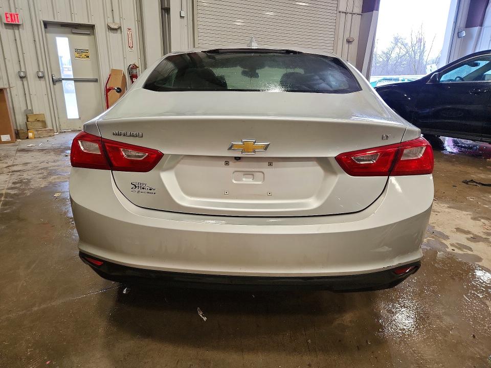 Foto 6 de la subasta – 2017 CHEV MALIBU con VIN 1G1ZE5STXHF211690