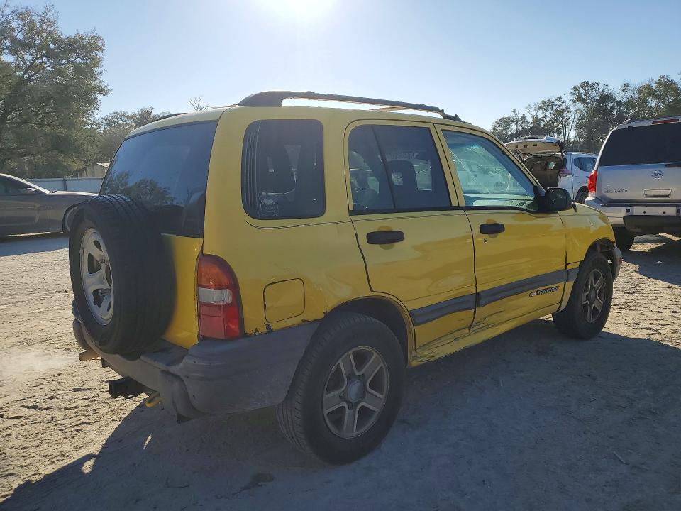 Photo 3 from auction – 2003 CHEVROLET TRACKER with VIN 2CNBE13C336914420