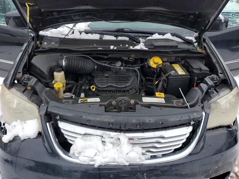Photo 12 from auction – 2013 CHRYSLER TOWN & COU with VIN 2C4RC1BG7DR781545