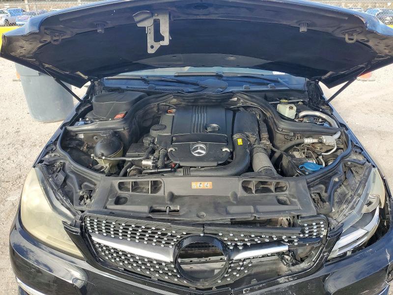 Photo 11 from auction – 2012 MERCEDES-BENZ C 250 with VIN WDDGF4HB6CA615926