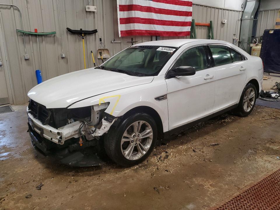 FORD TAURUS SE 2019 with VIN 1FAHP2D80KG106376 - Photo from auction