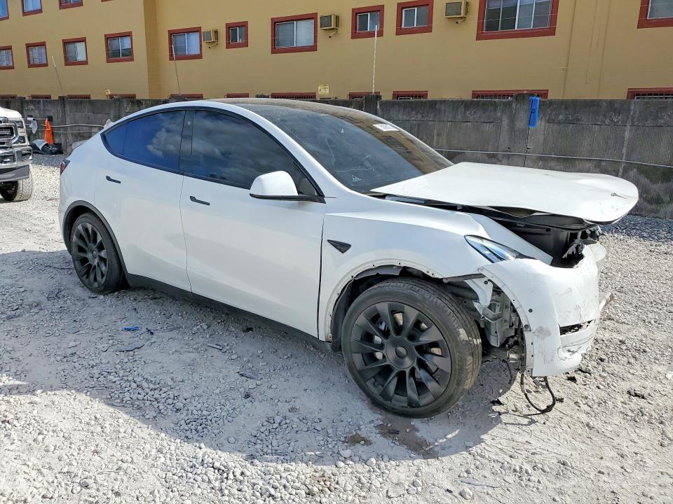 Photo 4 from auction – 2020 TESLA MODEL Y with VIN 5YJYGDEF1LF002364
