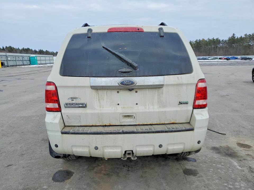 Photo 6 from auction – 2011 FORD ESCAPE with VIN 1FMCU0EG5BKA81703