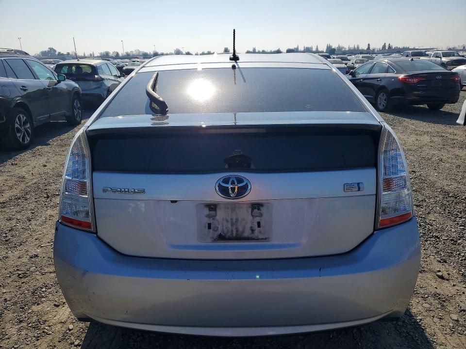 Photo 6 from auction – 2011 TOYOTA PRIUS with VIN JTDKN3DU1B0263125