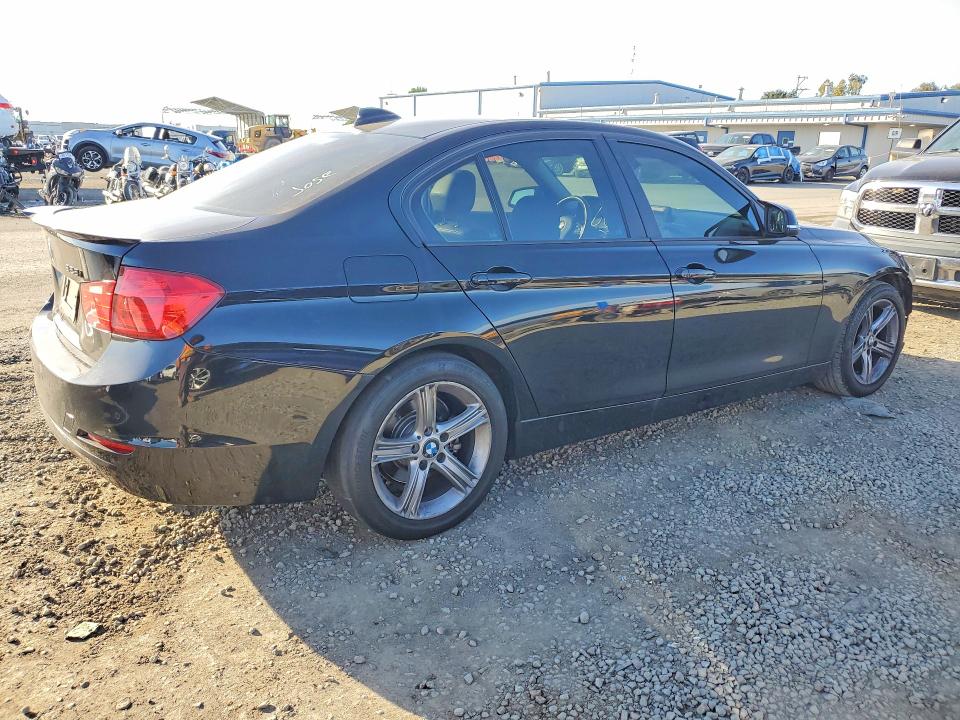 Photo 3 from auction – 2014 BMW 328 with VIN WBA3C1C5XEK107373