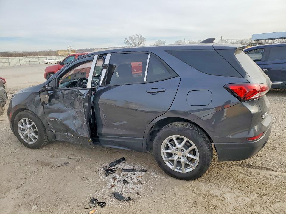 Photo 2 from auction – 2022 CHEVROLET EQUINOX with VIN 3GNAXHEV6NS160040