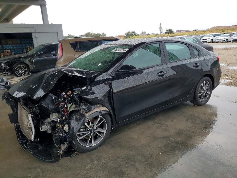 KIA FORTE 2023 with VIN 3KPF24AD7PE682843 - Photo from auction
