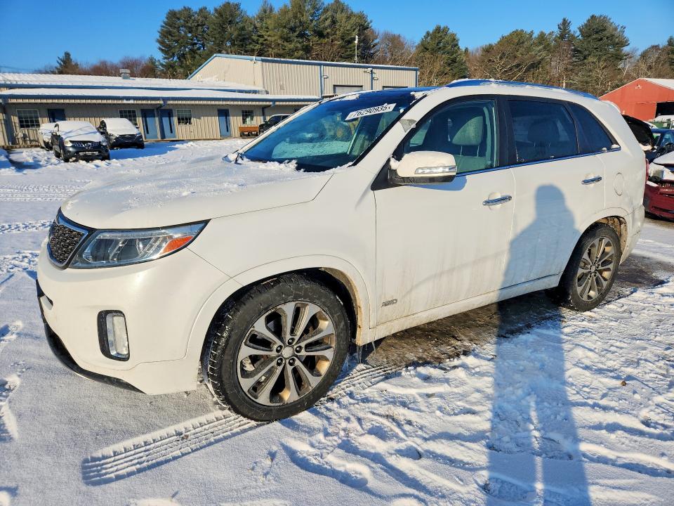 KIA SORENTO 2015 with VIN 5XYKWDA73FG595911 - Photo from auction