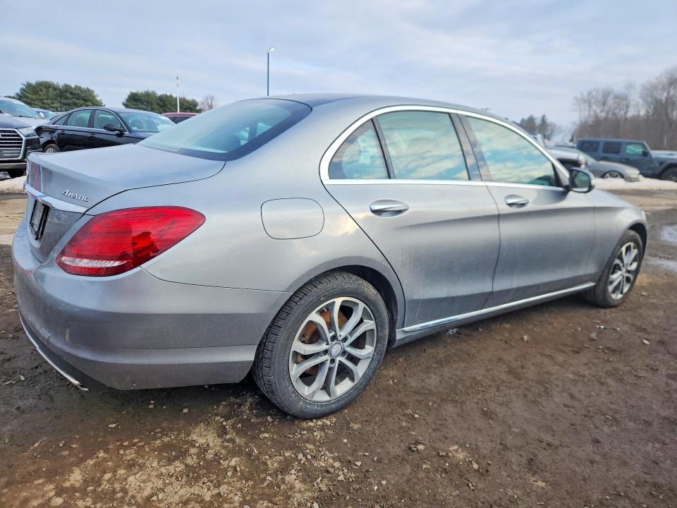 Photo 3 from auction – 2015 MERCEDES-BENZ C 300 4MAT with VIN 55SWF4KB7FU005686