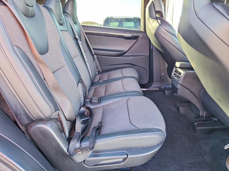 Photo 10 from auction – 2017 TESLA MODEL X with VIN 5YJXCDE21HF061782