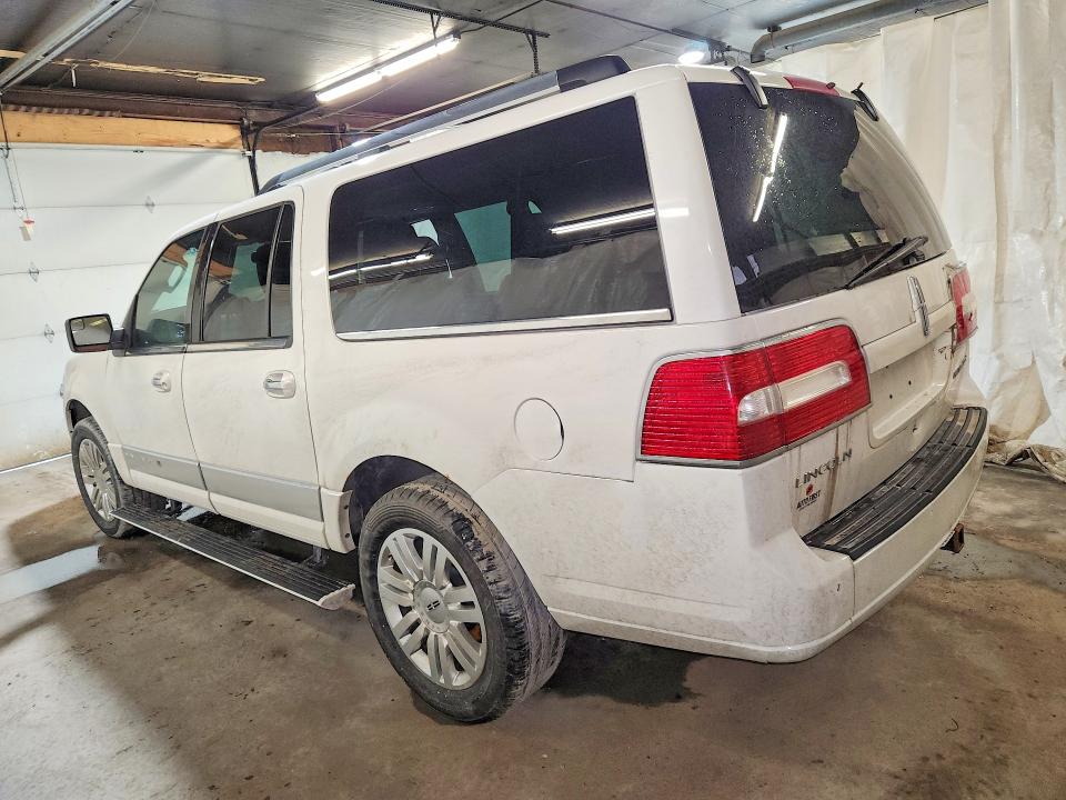 Photo 2 from auction – 2014 LINCOLN NAVIGATOR with VIN 5LMJJ3J56EEL08287