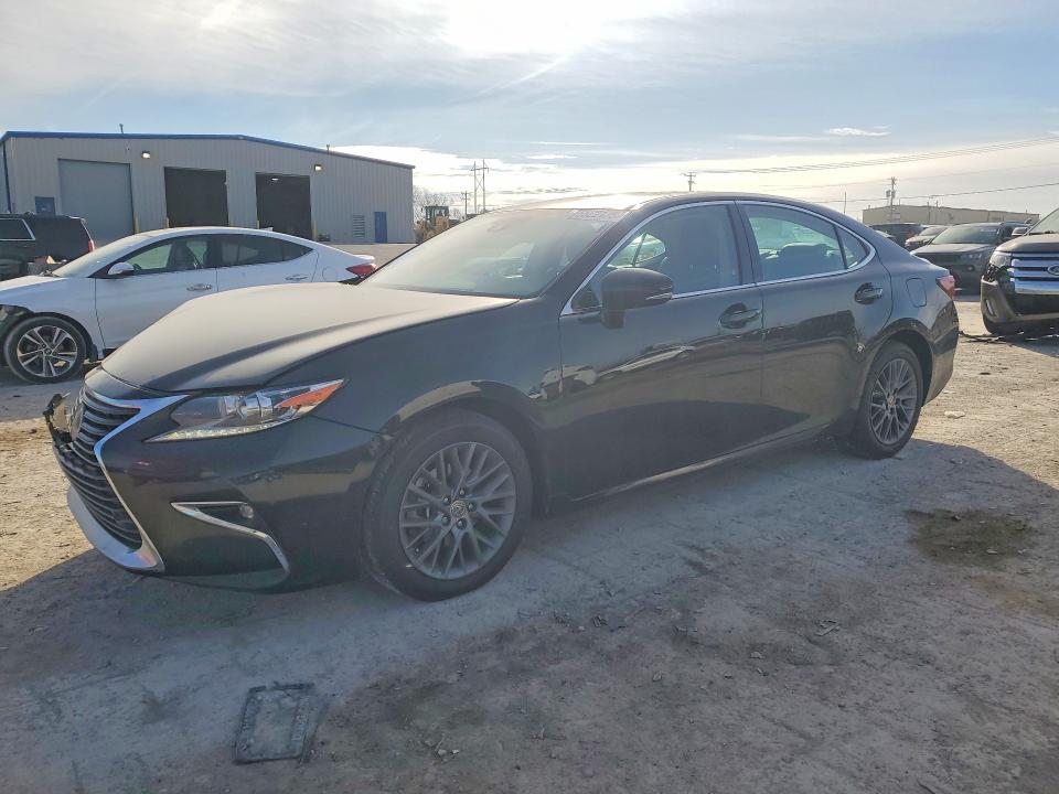 LEXUS ES 350 2018 مع رقم تعريف المركبة 58ABK1GG6JU105488 - صورة من المزاد