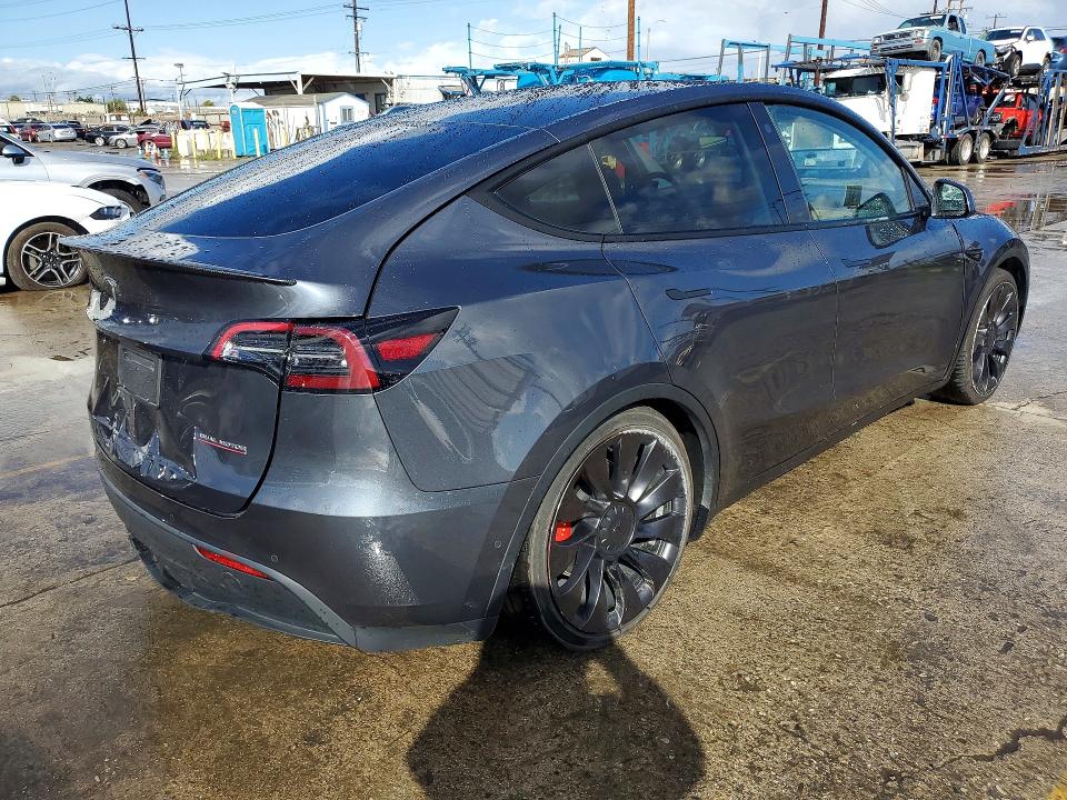 Photo 3 from auction – 2022 TESLA MODEL Y with VIN 7SAYGDEF7NF397902