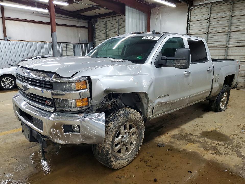 CHEVROLET SILVERADO 2015 with VIN 1GC1KWE83FF147791 - Photo from auction