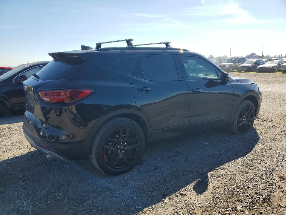 Photo 3 from auction – 2023 CHEVROLET BLAZER with VIN 3GNKBDRS3PS142562