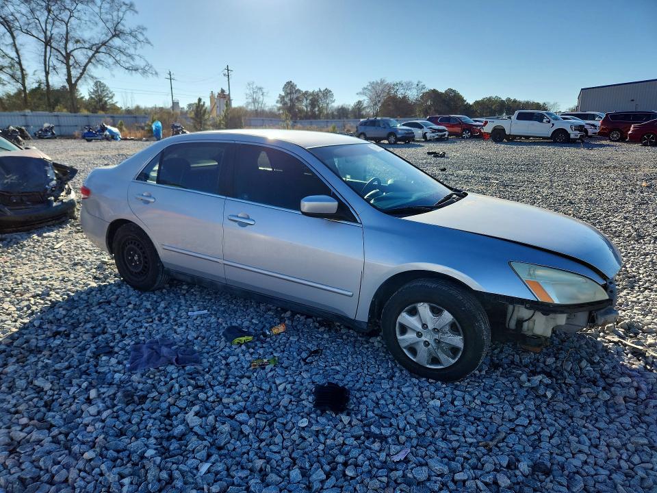 Photo 4 from auction – 2004 HONDA ACCORD with VIN 1HGCM56454A166444