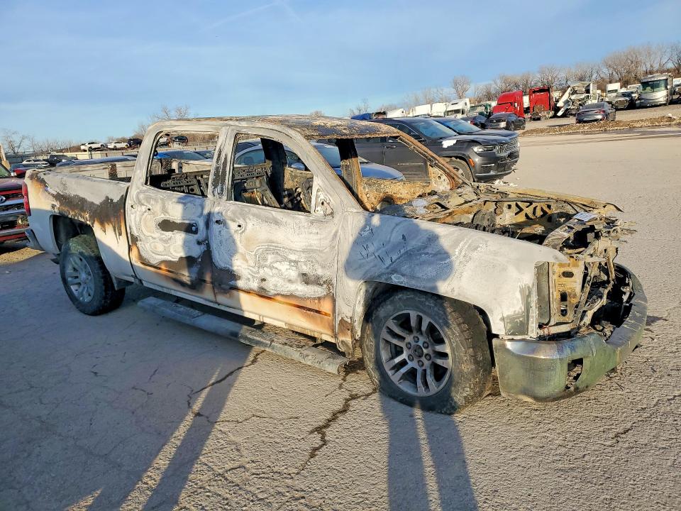 Photo 4 from auction – 2016 CHEVROLET SILVERADO with VIN 3GCUKREC4GG313481