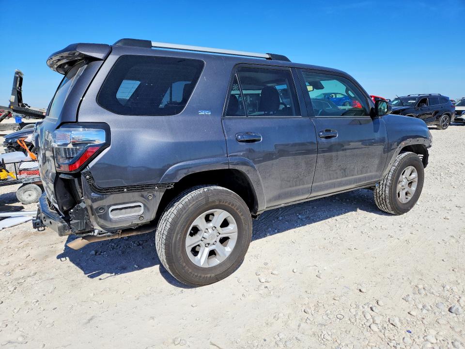 Photo 3 from auction – 2023 TOYOTA 4RUNNER with VIN JTEMU5JR3P6205802