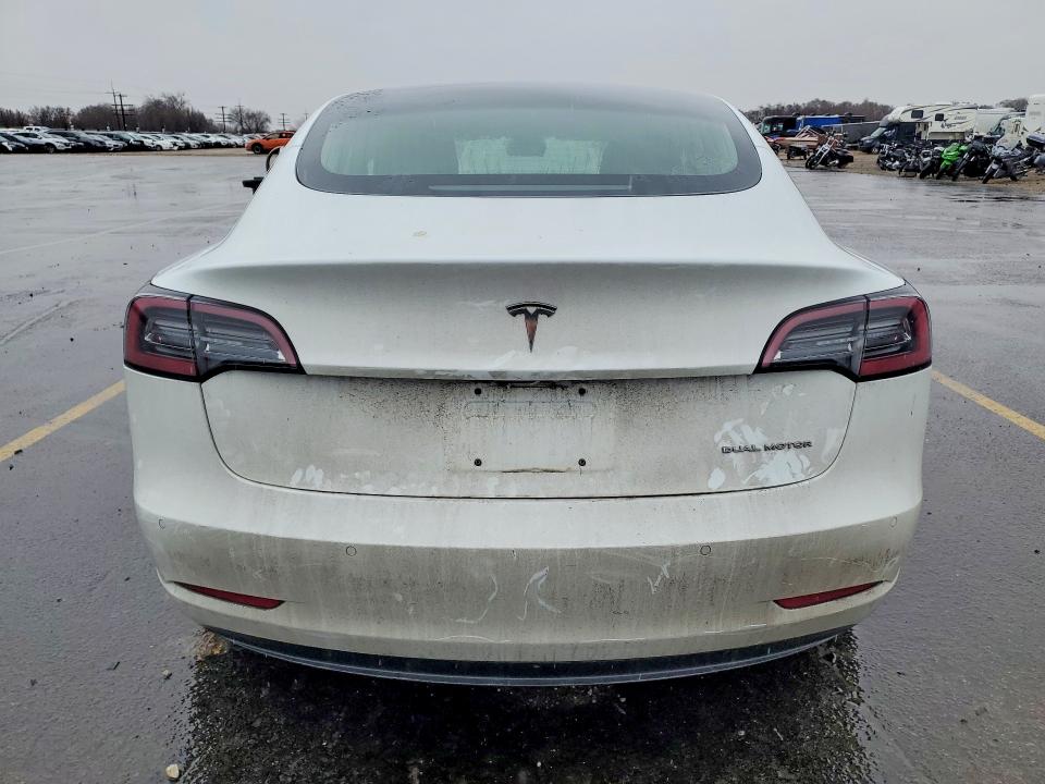 Photo 6 from auction – 2018 TESLA MODEL 3 with VIN 5YJ3E1EB8JF117617