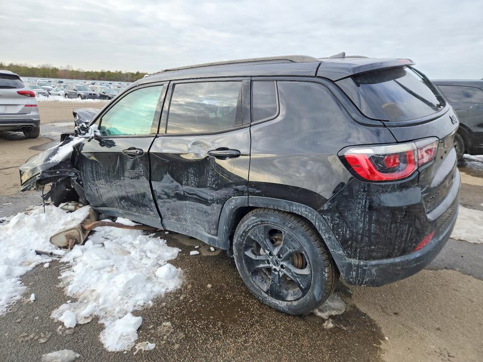 Photo 2 from auction – 2019 JEEP COMPASS with VIN 3C4NJDBB8KT648636