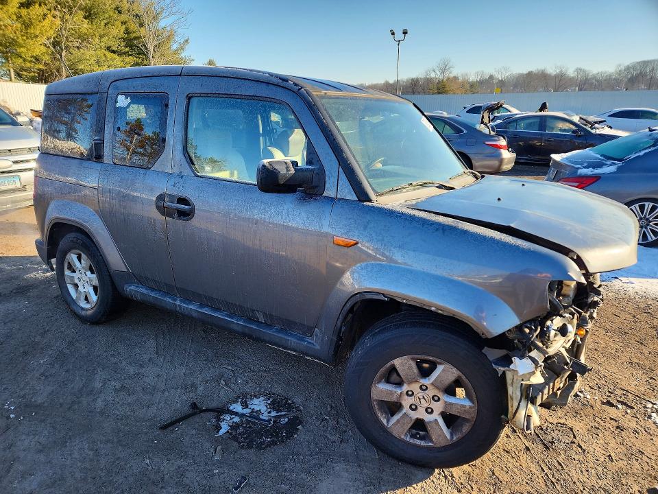 Photo 4 from auction – 2010 HONDA ELEMENT EX with VIN 5J6YH2H72AL004411