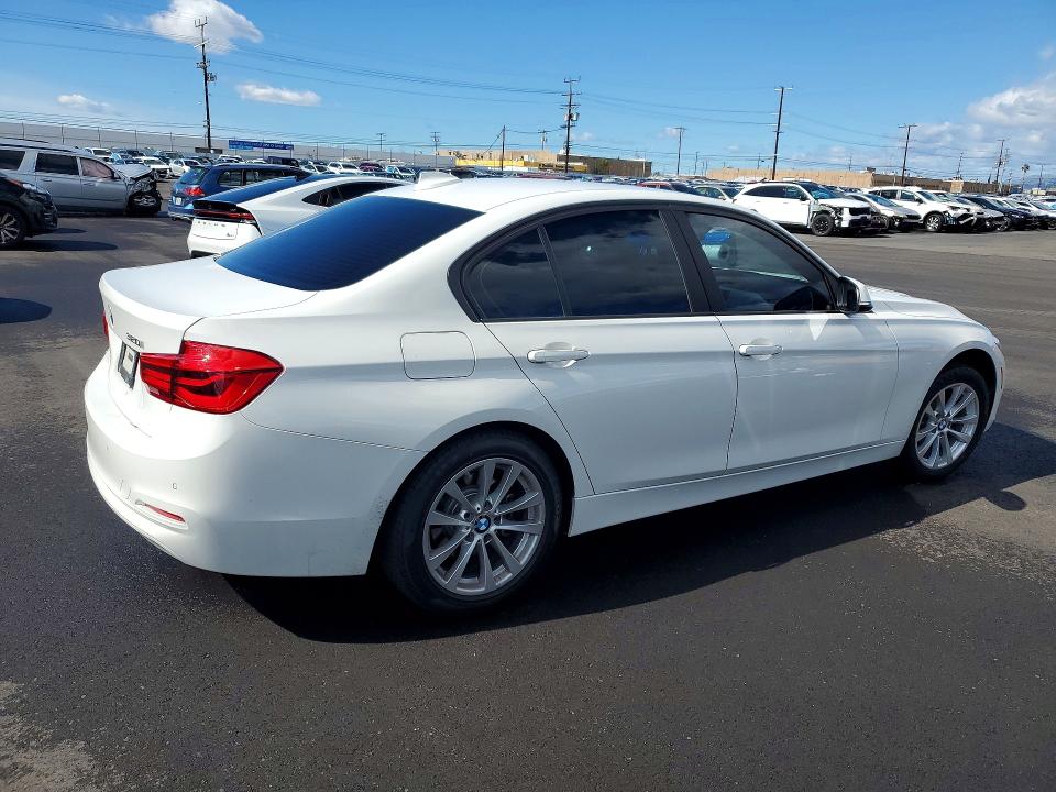 Photo 3 from auction – 2018 BMW 320 I with VIN WBA8E1G54JNU90231