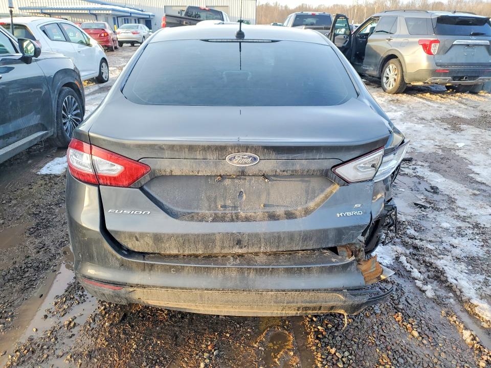 Photo 6 from auction – 2016 FORD FUSION with VIN 3FA6P0LU3GR123943