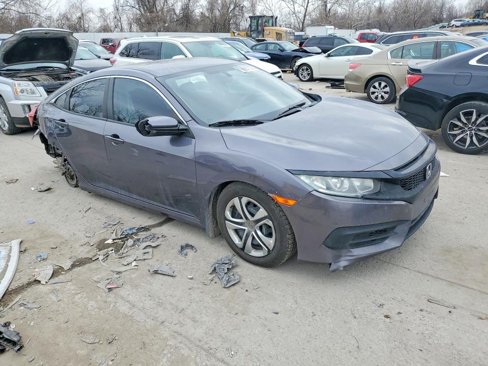 Photo 4 from auction – 2016 HONDA CIVIC with VIN 19XFC2F50GE087934
