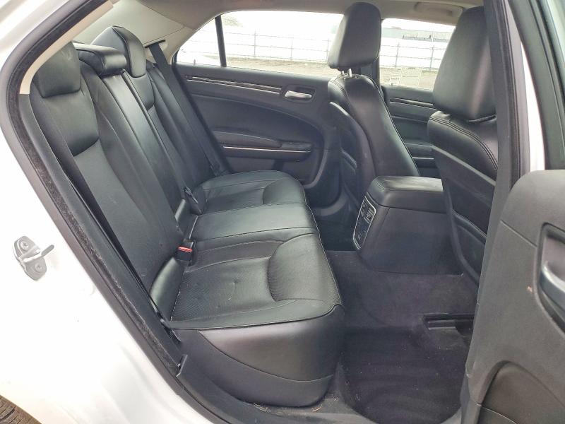 Photo 10 from auction – 2018 CHRYSLER 300 with VIN 2C3CCAEG0JH319836