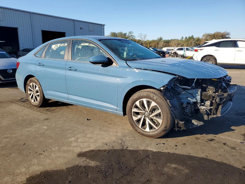 Photo 4 from auction – 2026 VOLKSWAGEN JETTA with VIN 3VW5W7BU2TM015059