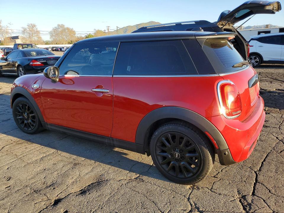 Photo 2 from auction – 2017 MINI COOPER with VIN WMWXP7C3XH2A45973