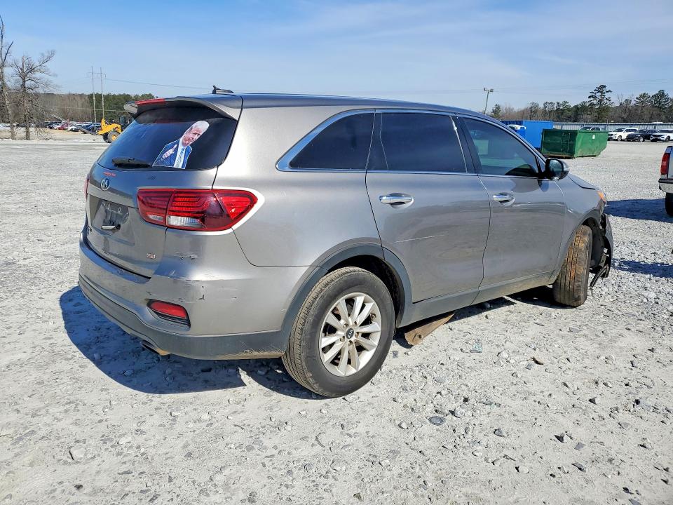 Photo 3 from auction – 2019 KIA SORENTO with VIN 5XYPG4A39KG522326