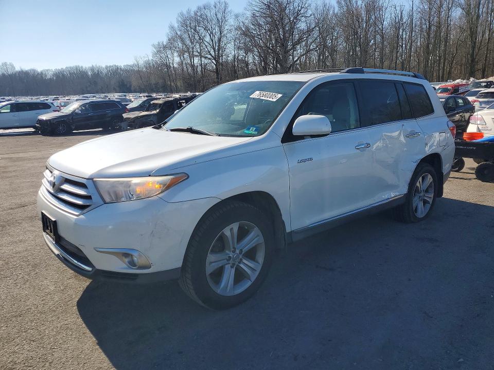 TOYOTA HIGHLANDER 2012 with VIN 5TDDK3EH3CS126107 - Photo from auction