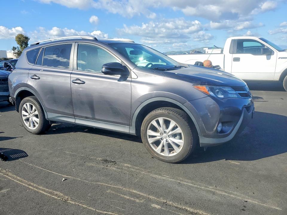 Photo 4 from auction – 2014 TOYOTA RAV4 LIMIT with VIN 2T3YFREV0EW119972