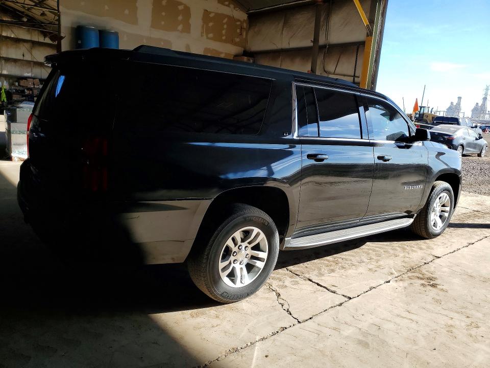 Photo 3 from auction – 2019 CHEVROLET SUBURBAN with VIN 1GNSCHKC2KR129451