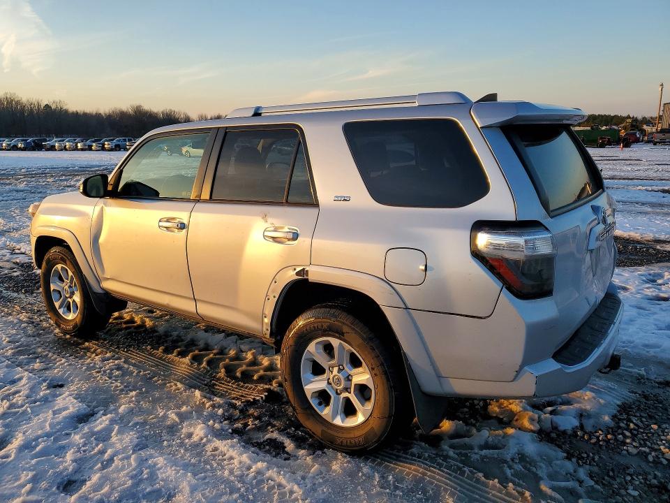 Foto 2 de la subasta – 2016 TOYOTA 4RUNNER con VIN JTEZU5JR2G5112877