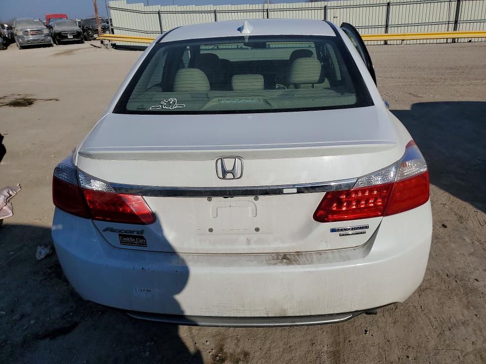 Photo 6 from auction – 2014 HONDA ACCORD with VIN 1HGCR6F74EA005487