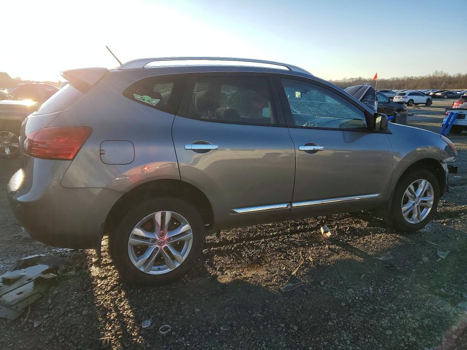 Photo 3 from auction – 2015 NISSAN ROGUE SELECT with VIN JN8AS5MT7FW165053